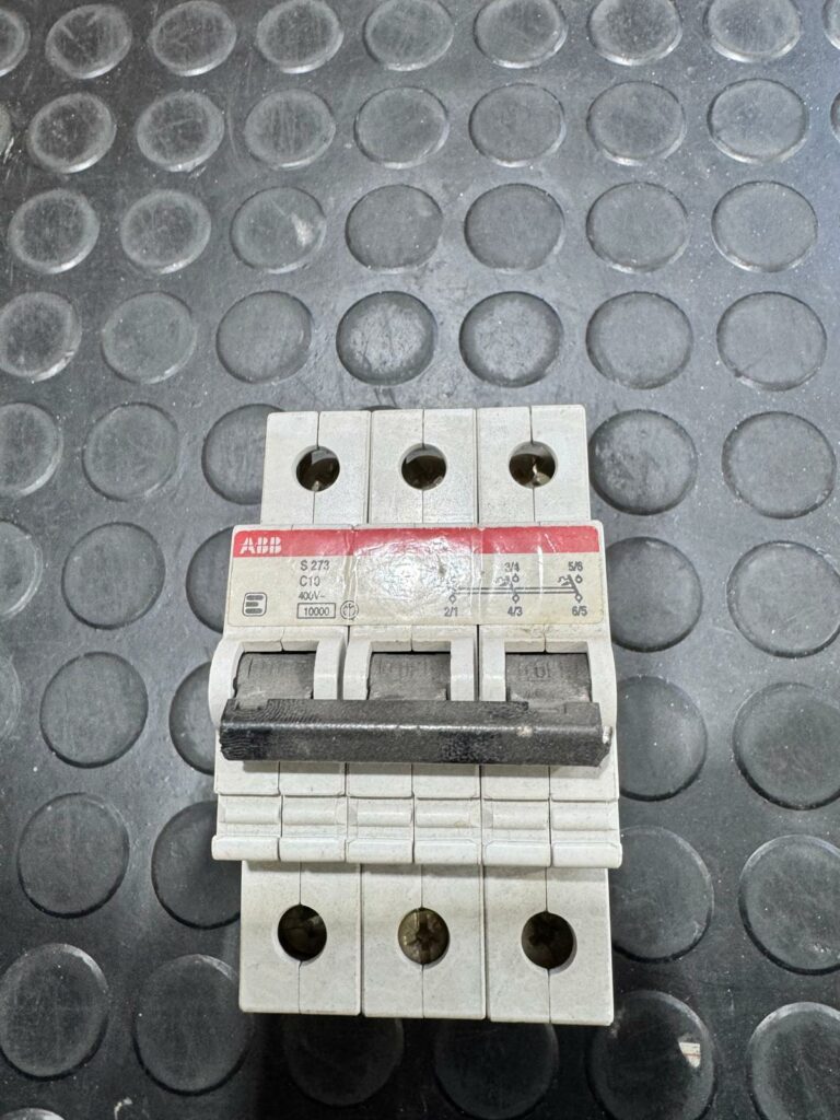 ABB 2CDS253001R0104 - immagine 2