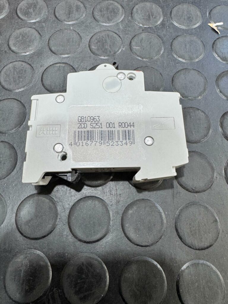 ABB 2CDS251001R0044 - immagine 2