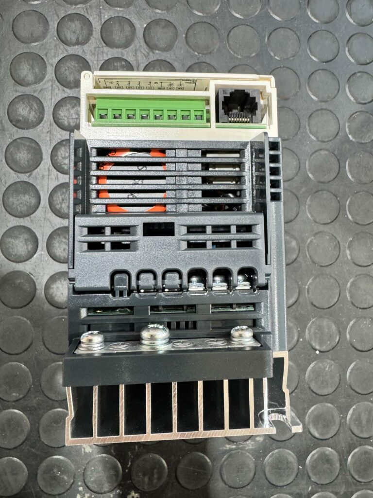 SCHNEIDER ATV12H037M2 Ricambi elettrici e automazione
